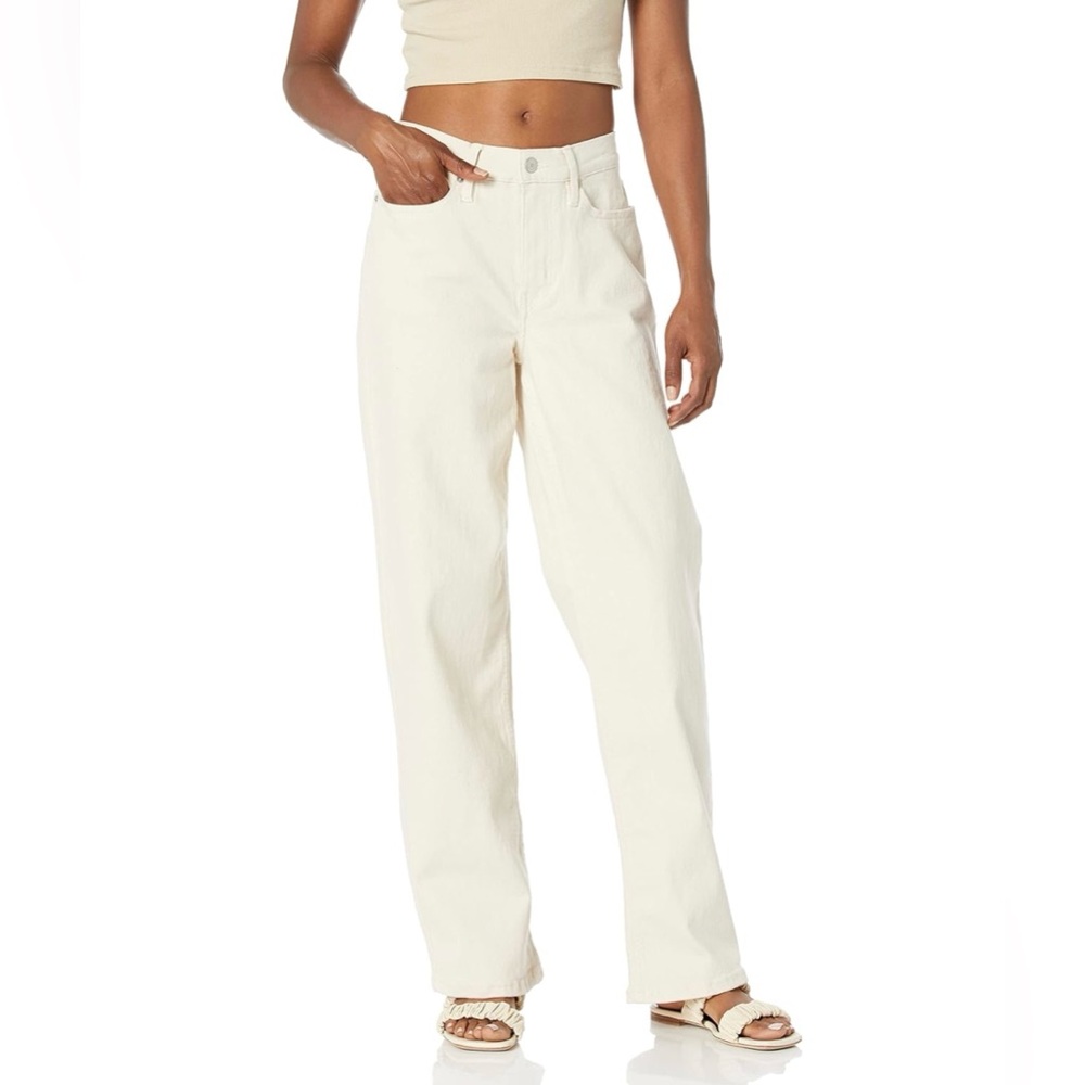 Size 32 women’s Calvin Klein jeans in ecru